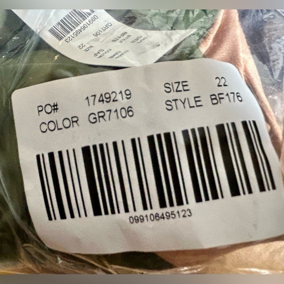 NWT J. Crew Safari Green Ruched One-Piece Swimsuit with Removable Straps 22 (3X) - Picture 14 of 16